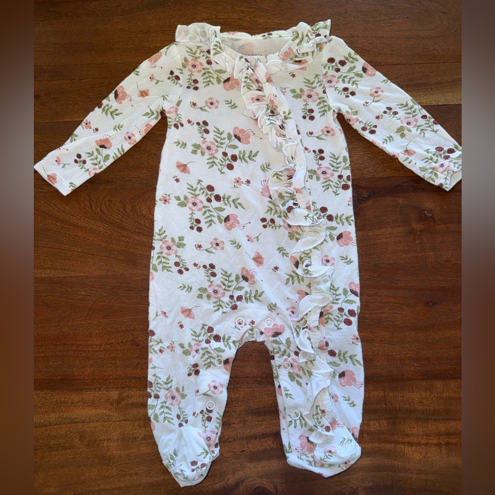 Baby Essentials Floral‎ Ruffle Footie